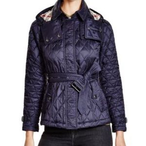 Burberry short finsbridge navy coat